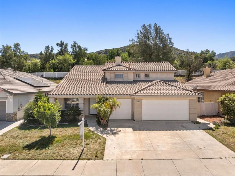 5 bed/3 bath House in Corona, CA