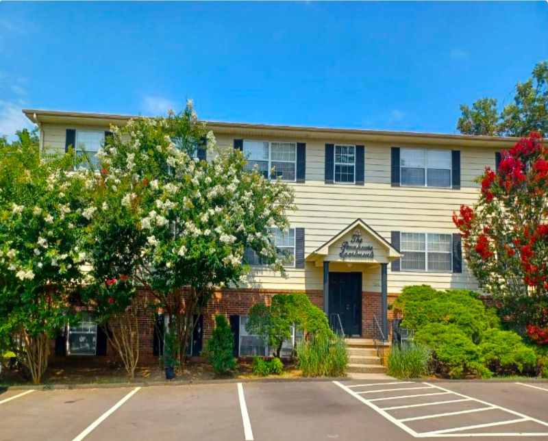 Pennhouse Apartments