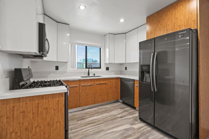 2 bed/1 bath Apartment in Los Angeles, CA