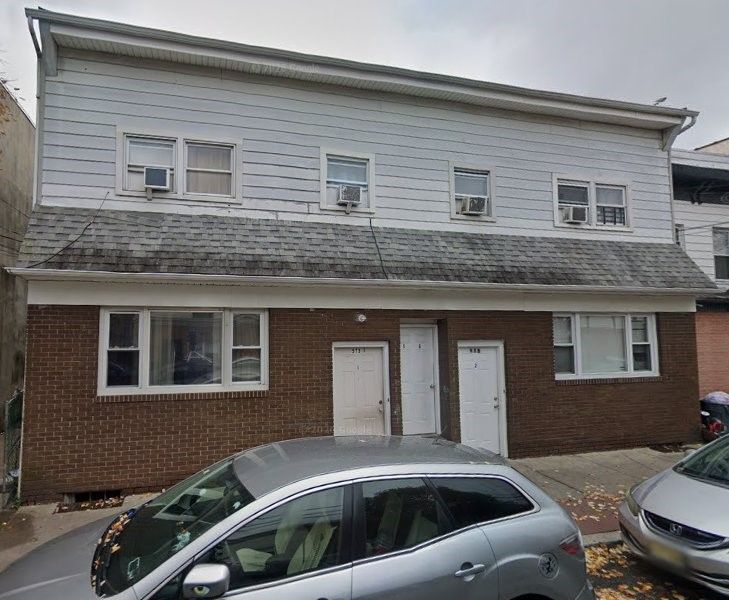 1 bed/1 bath Apartment in Carteret, NJ
