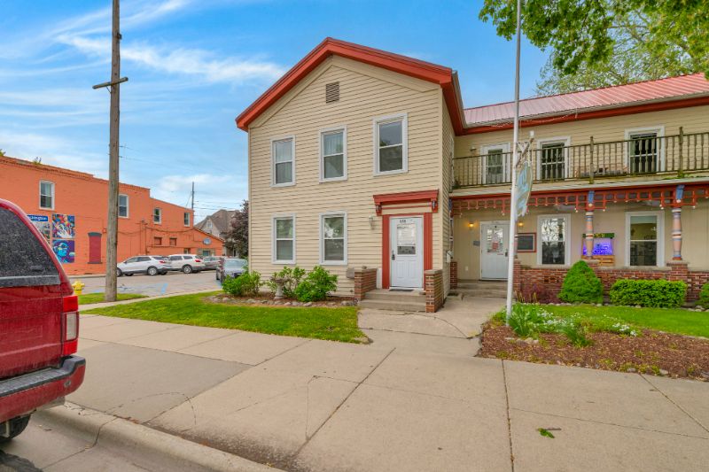 3 bed/1 bath Apartment in Marine City, MI