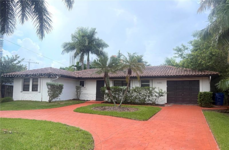 3 bed/2 bath House in Sunny Isles Beach, FL
